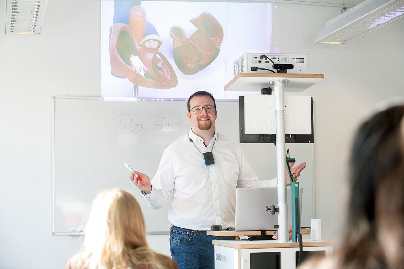 Integrating IPEVO Document Cameras into Hybrid Teaching Solution